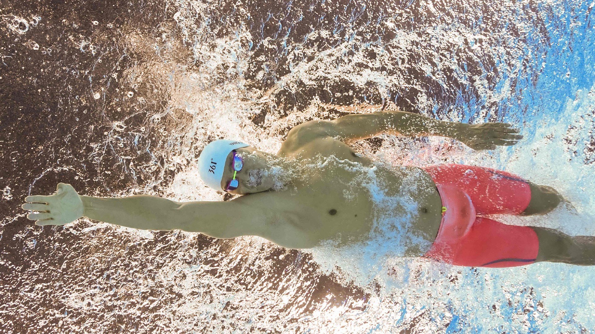 利物浦主场横扫尤文图斯,晋级半决赛,利物浦的比赛